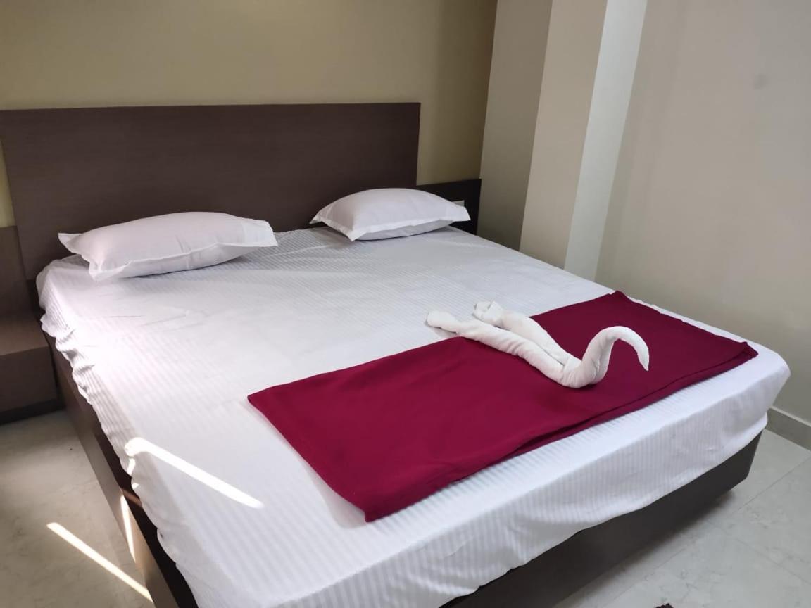 Goroomgo Hotel Uk Palace Puri Kültér fotó